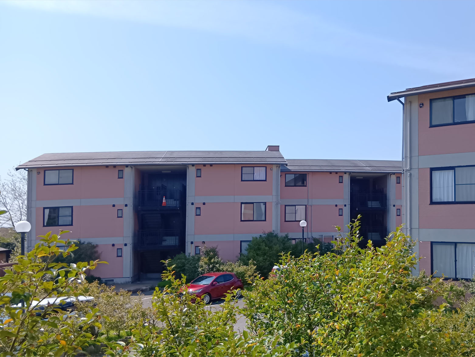 建物外観　E棟は全部で12戸です。
