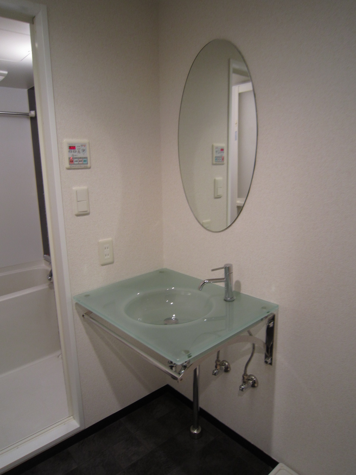 洗面設備　毎日の朝支度が楽しくなりそうな洗面台です☆