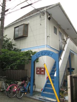川崎市中原区木月住吉町のアパートの建物外観