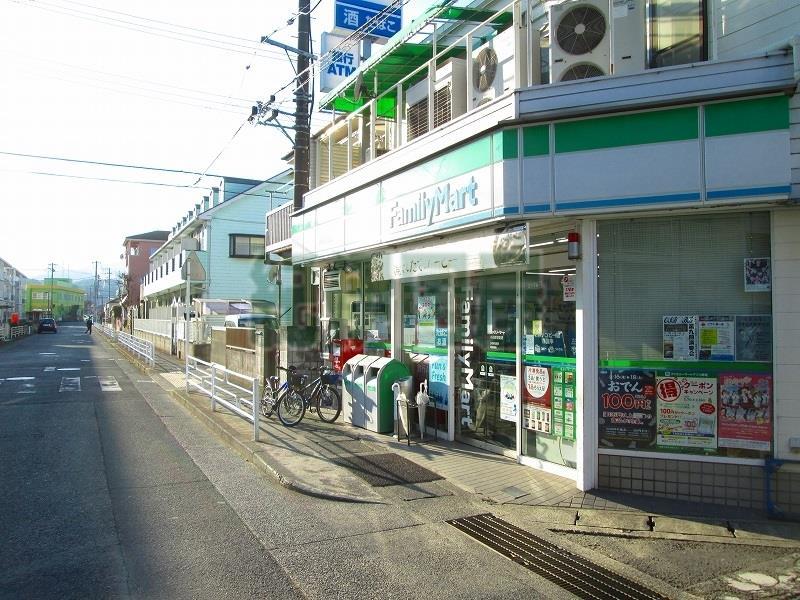 コンビニ　ファミリーマート小田原蛍田店（コンビニ）まで284m