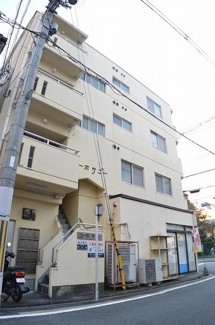 京都市下京区西七条西久保町のマンションの建物外観