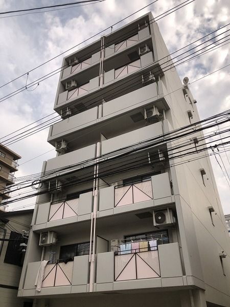 【西宮市染殿町のマンションの建物外観】