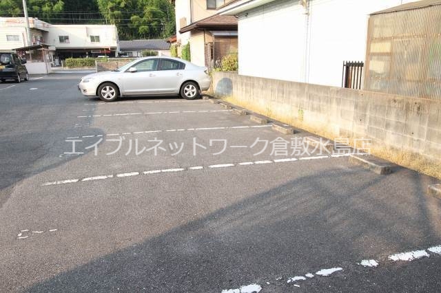 【倉敷市有城のアパートの駐車場】