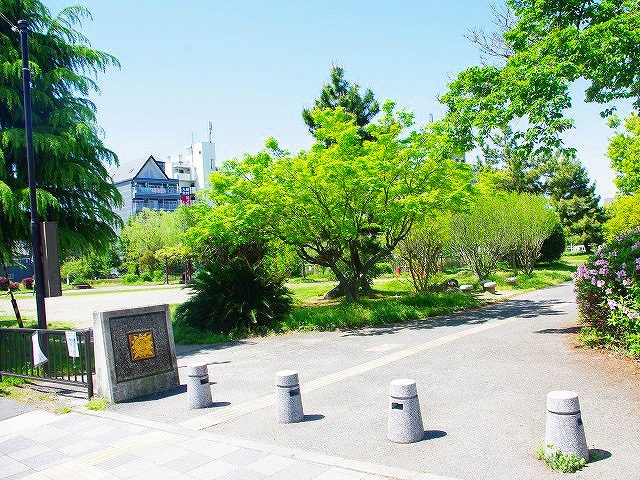 【天理市田井庄町のマンションの公園】