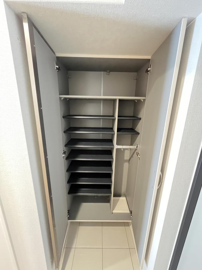 玄関　※同建物別部屋