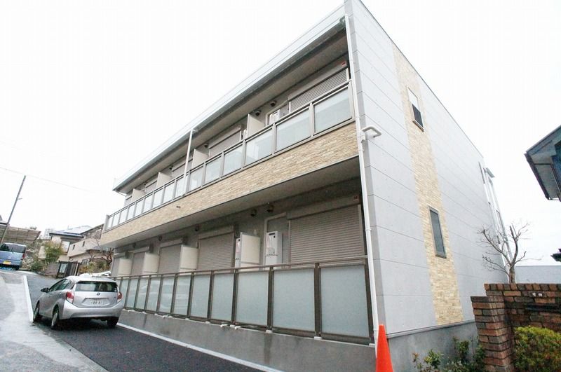 【町田市高ヶ坂のアパートの建物外観】