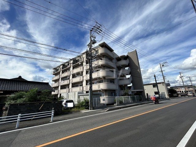 【グランシャリオ幸田の建物外観】