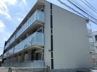 【レオネクスト湘南大津の建物外観】