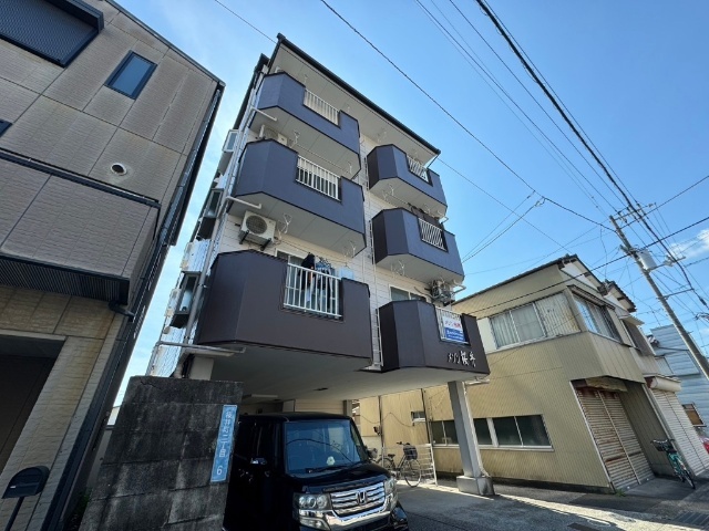 【メゾン桜井の建物外観】