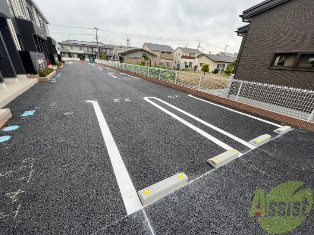 【黒川郡大和町吉岡のアパートの駐車場】