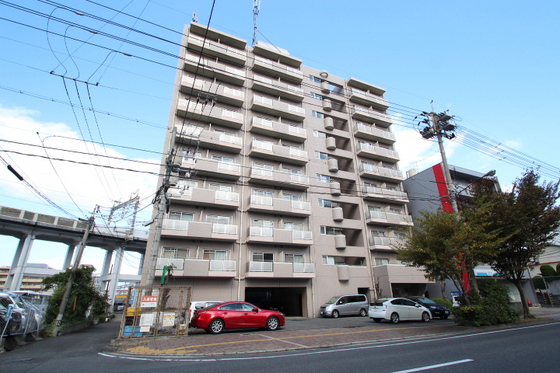 【パルロイヤル東島田の建物外観】