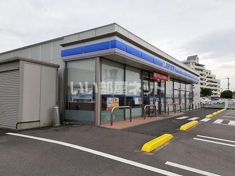 コンビニ　ローソン撫養町木津野店（コンビニ）まで113m