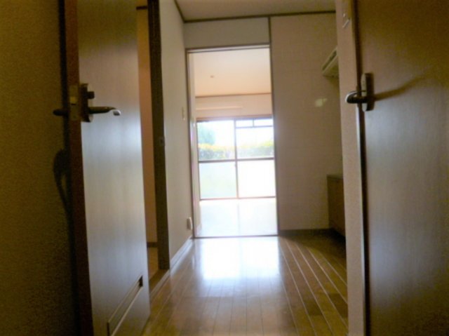 玄関　収納もある玄関です