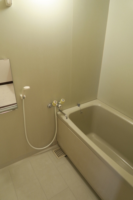 バス・シャワールーム　浴室