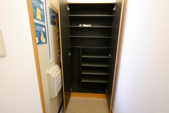 玄関　シューズボックス