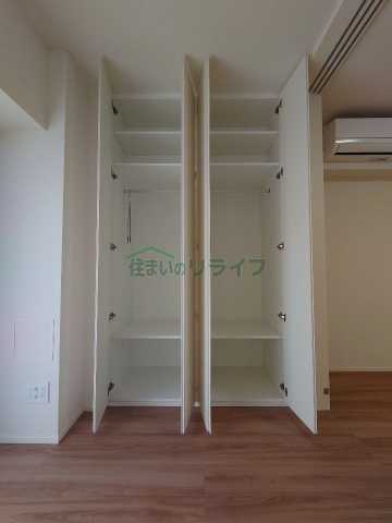 収納　クレストコート新宿山吹　※同タイプの別部屋写真です