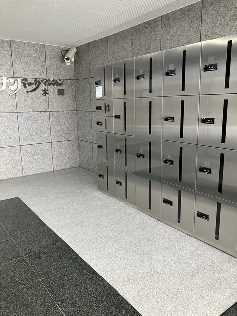 エントランス　宅配ボックス