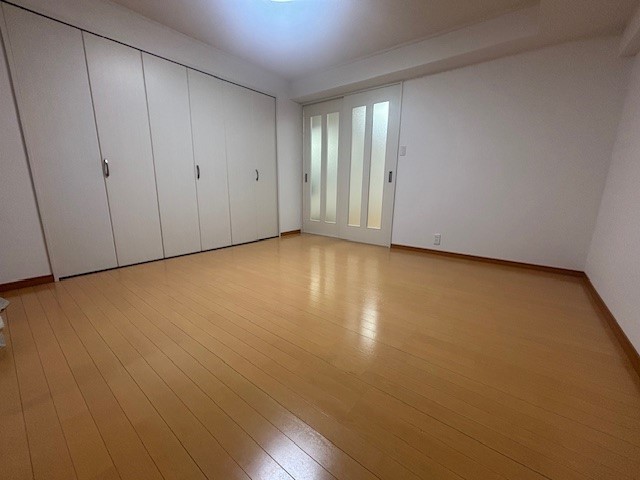 居室・リビング　洋室８．４帖