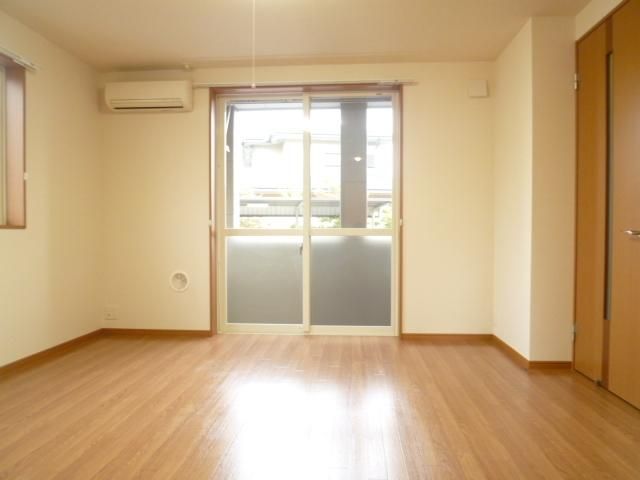 居室・リビング　★エアコン付リビング★