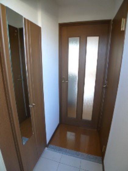 玄関　他号室のお写真です