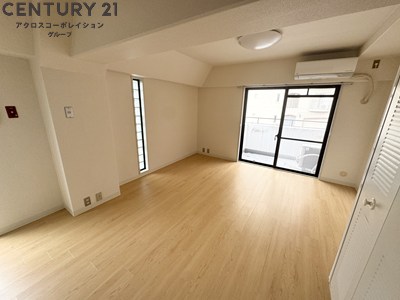 居室・リビング　日当たり良好な10.6帖の洋室です。