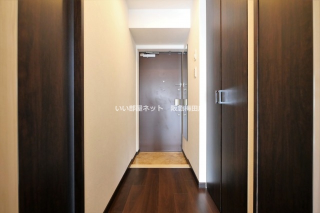 玄関　同シリーズ別部屋仕様写真イメージとなります。