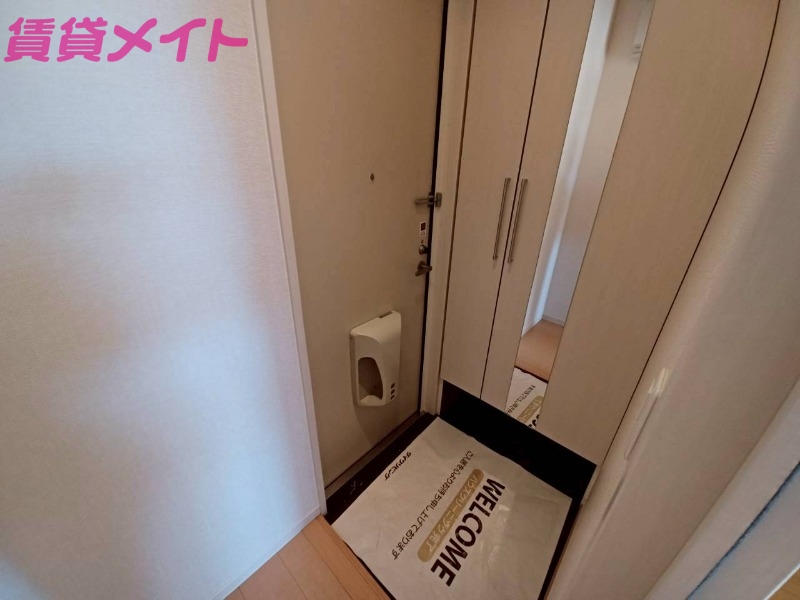 玄関　同型参考写真