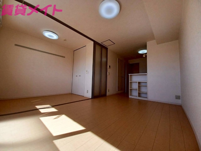 居室・リビング　同型参考写真