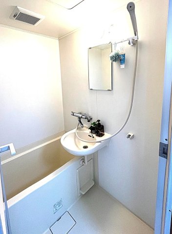 バス・シャワールーム　バストイレ別！癒しの快適バスルーム