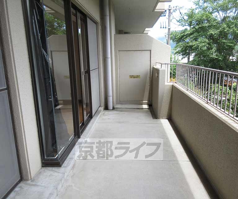 バルコニー　幅員の広いバルコニーです