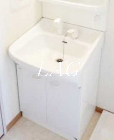 洗面設備　独立洗面台です。