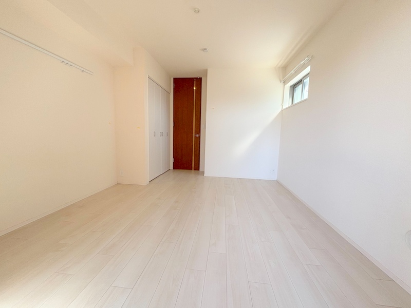 セキュリティ　オートロック付エントランス