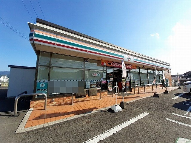 コンビニ　セブンイレブン　松岡店（コンビニ）まで400m