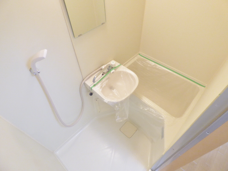 バス・シャワールーム　キレイな浴室