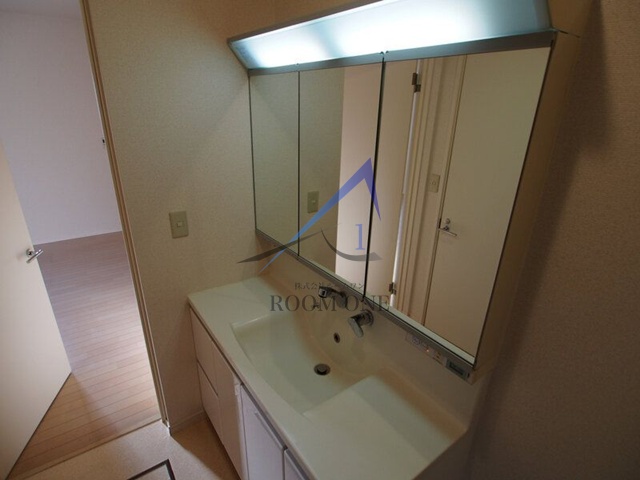 洗面設備　洗面台です。