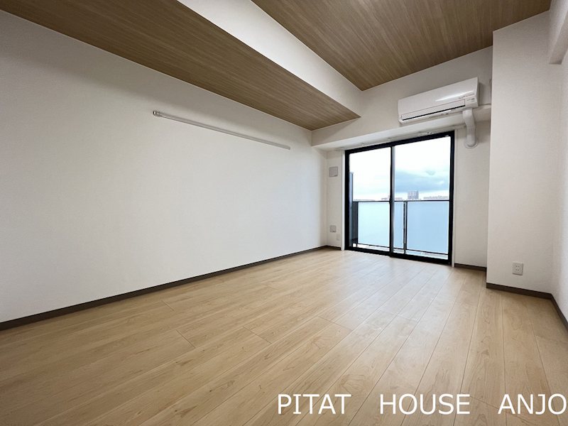 居室・リビング　参考写真６０２