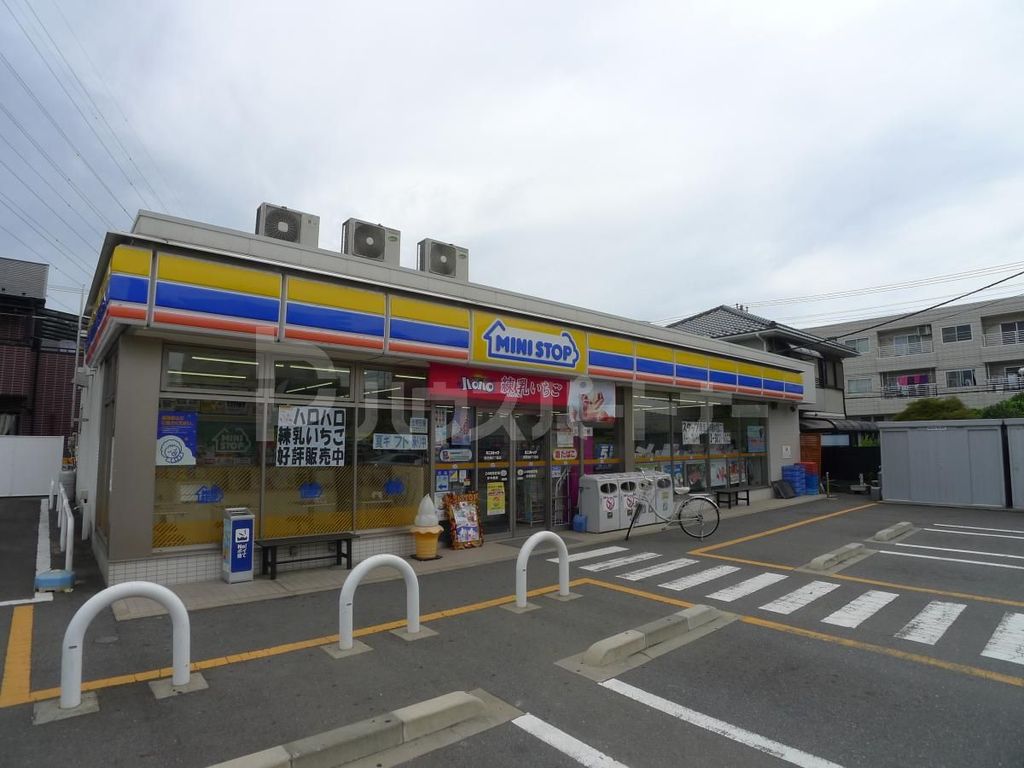 コンビニ　ミニストップ南花畑2丁目店（コンビニ）まで100m