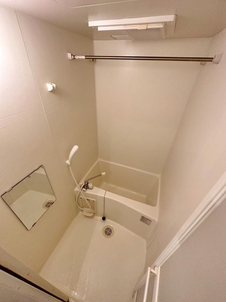 バス・シャワールーム　別部屋参考写真