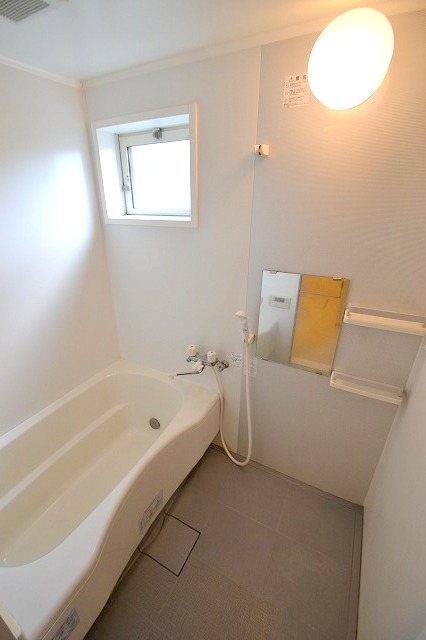 バス・シャワールーム　追焚機能付バス