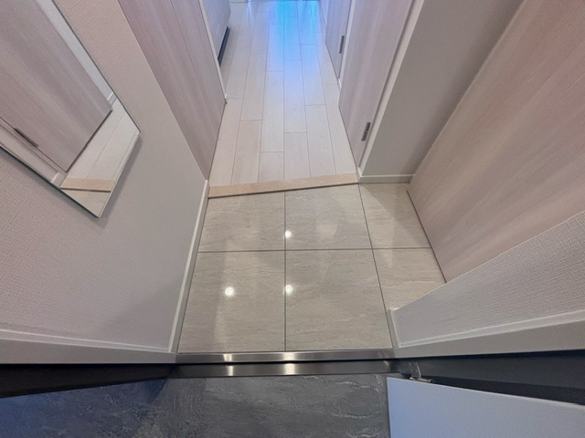 玄関　※同施工会社のイメージ写真※