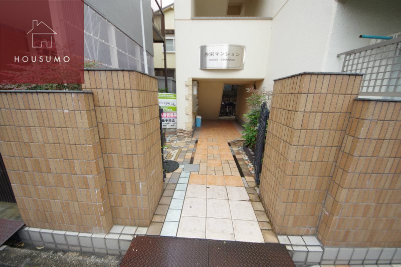 エントランス　建物の内部です