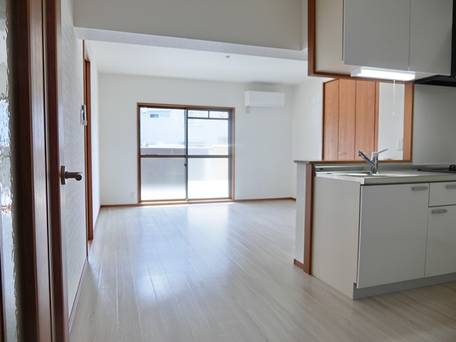 居室・リビング　ゆったりくつろげるリビング！