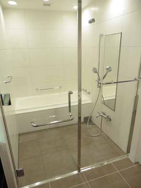 バス・シャワールーム　バス