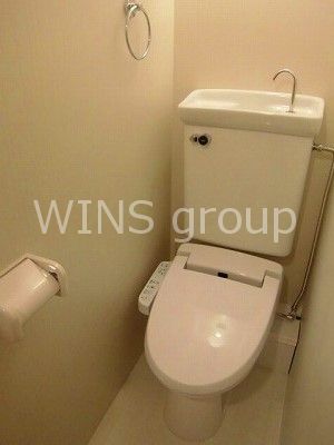 トイレ　ウォシュレット付きの清潔なトイレです