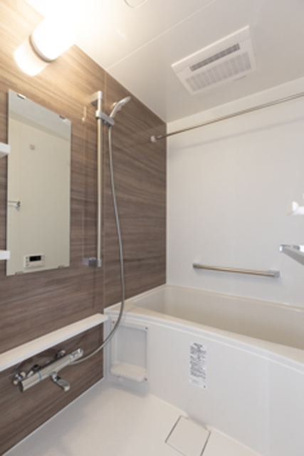 バス・シャワールーム　※写真は同タイプ住戸です。