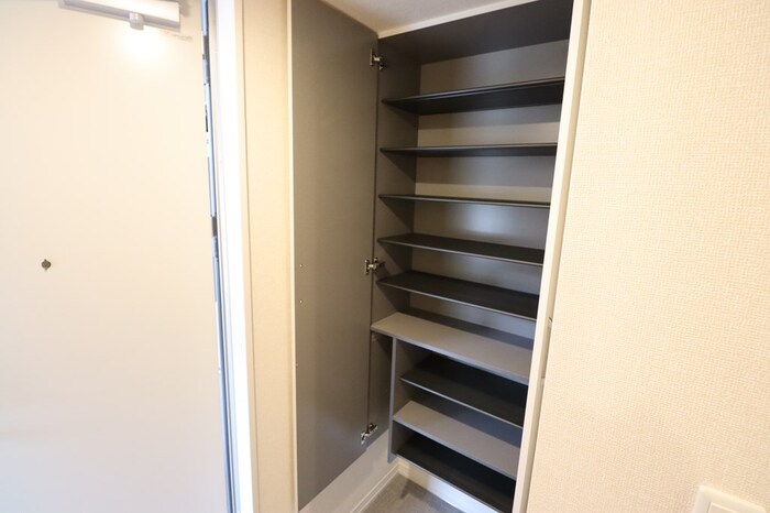 玄関　シンプルで使いやすい玄関です