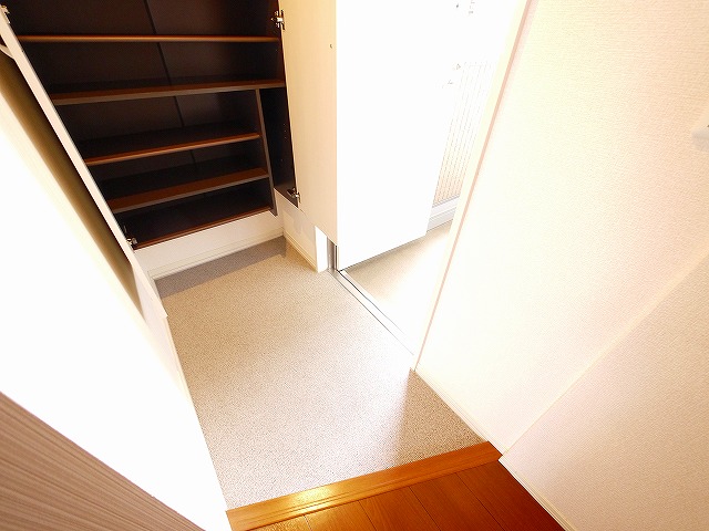 玄関　きれいな玄関です