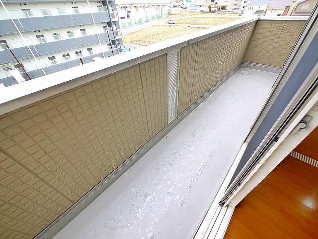 バルコニー　バルコニー付きです