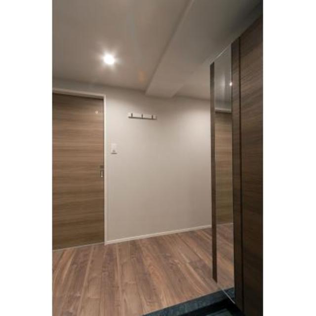 玄関　※写真は同タイプ住戸です。