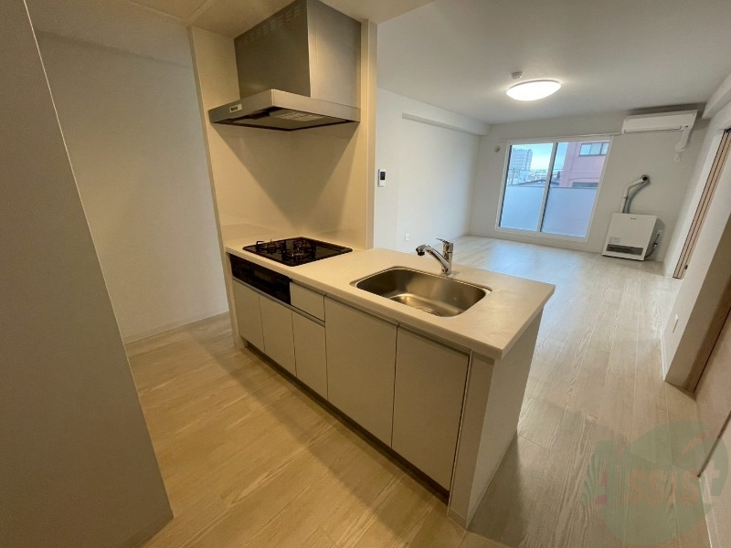 キッチン　リビングが見渡せる対面キッチンになってます。